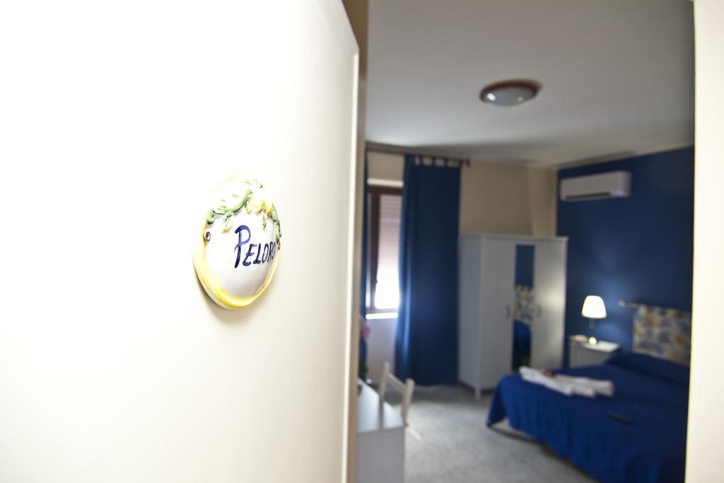 B&B Tifeo Villafranca Tirrena Kültér fotó